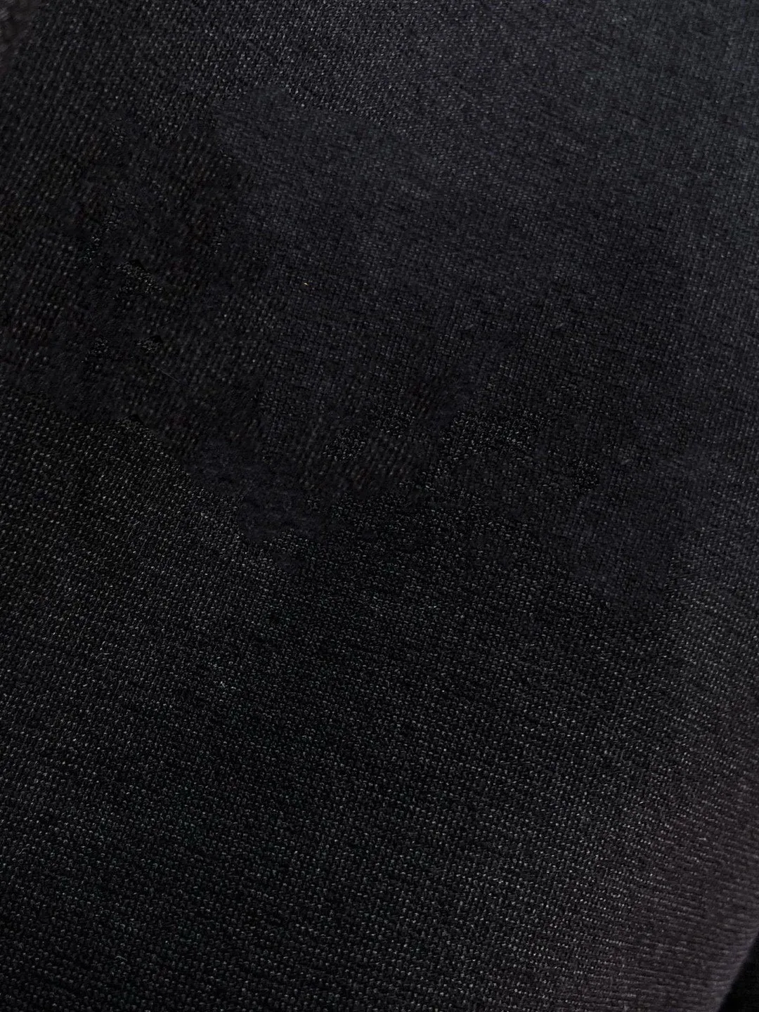 🅿️420 [LV Louis Vuitton] (Fat Man Gospel) hot-selling suit is coming. Focus on the original version of the official website. 2025 new hot-selling cardigan sweater suit. The original order is the best. 🇭🇰The meticulous work of top designers is dedicated to a fitting and perfect upper body effect. All-natural high-quality Roman cotton 100%, close-fitting comfort, noble and elegant! Original hardware embodies elegance and nobility! Counter size: M-5XL (maximum wear up to 220 pounds)
